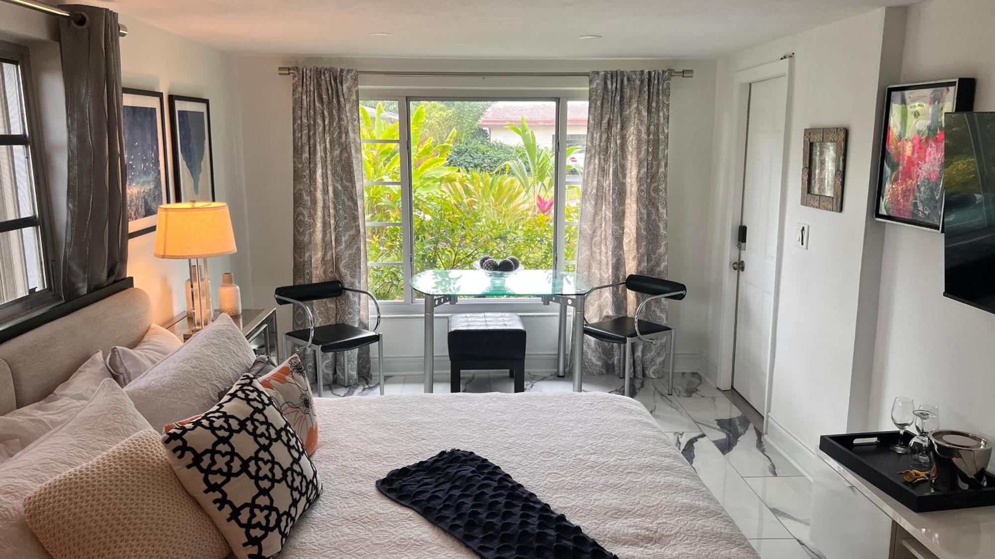 Paradise Gardens-Wilton Manors- Male Only Exterior photo